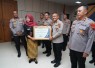 Penyerahan Hasil Penilaian Kualitas Pelayanan pada Opini Ombudsman RI di Aula Lantai 2 Polda Jawa Tengah, Kamis (16/7/2026)
