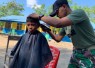 Pos Motaain Tumbuhkan Kedisiplinan Siswa Melalui Kegiatan Potong Rambut di Perbatasan