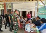 Ketua Tim Wasev Kol Inf Samba saat meninjau pelaksanaan program TMMD ke-129 di Kampung Sesor, Jum'at (24/7)