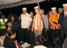 Mendagri Tito Karnavian saat mengunjungi korban gempa di Kabupaten Manggarai Timur, Minggu (16/8)