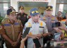 Menteri Dalam Negeri (Mendagri) Muhammad Tito Karnavian meninjau langsung dampak gempa sekaligus mengevaluasi penanganan dan kebutuhan pemulihan di Kabupaten Ende, Nusa Tenggara Timur (NTT), Selasa (18/8/2026)