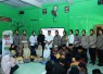 Polwan Polres Ngawi Edukasi Santri Cegah Kenakalan Remaja