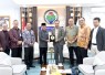 Mendes Yandri saat menerima audiensi Penasihat Senior Starbucks Wilayah Asia, Dino Patti Djalal, beserta jajaran, di ruang kerjanya, Kemendes PDT, Kamis (03/09/2026)