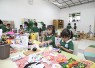 Anak-anak antusias belajar di ruang kelas