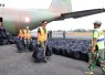 Hercules TNI AU Kembali Tiba di Lanud Sjamsudin Noor, Bawa Ratusan APD Bantuan Kemhan RI dan Masker Dari Puskes TNI AU Untuk Perkuat Penanganan Karhutla Kalsel