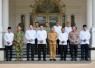 Panglima TNI Jenderal TNI Agus Subiyanto menghadiri Rapat Koordinasi Pemerintah dengan para pemegang Hak Guna Usaha (HGU) dan Perizinan Berusaha Pemanfaatan Hutan (PBPH)