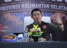 Kepala BNPB Letjen TNI Dr. Suharyanto S.Sos., M.M., memimpin rapat koordinasi penanganan kebakaran hutan dan lahan (karhutla) wilayah Kalimantan Selatan, di Banjarbaru, Kalimantan Selatan, Kamis (10/9)