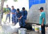 Setetes Kepedulian Ditengah Kemarau, Lanud Sjamsudin Noor Kembali Hadir Salurkan Air Bersih Untuk Warga