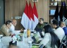 Menteri Ekonomi Kreatif/Kepala Badan Ekonomi Kreatif (Menekraf) Teuku Riefky Harsya mendiskusikan bersama Pengelola Nama Domain Internet Indonesia (PANDI) perluasan akses pasar digital sekaligus komersialisasi identitas budaya lokal sebagai mesin baru pertumbuhan ekonomi nasional, di Kantor Kementerian Ekonomi Kreatif, Jakarta, Rabu (21/09/2026)